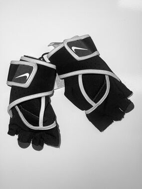 Nike “Just Do It” Women’s Training Gloves Black Beige Wrist Wrap Gym Small